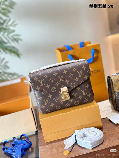 LV
Master
250 dhs❣️

Zain10
♥️♥️♥️