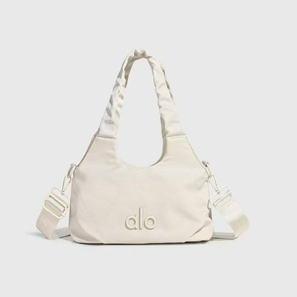 Alo 
70 dhs✅
size 24×10×14cm

Zain42
♥️♥️♥️