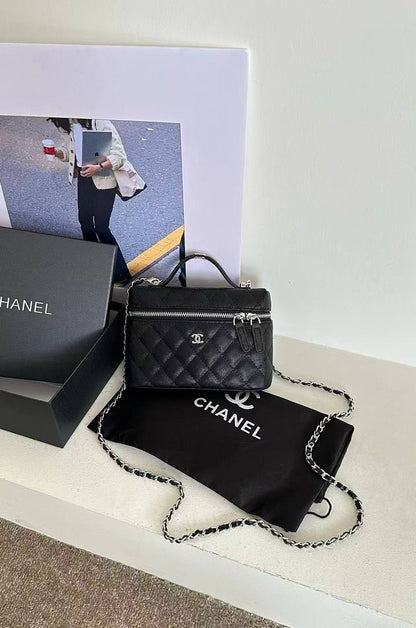 Chanel
withbox 
100 dhs💛

Zain143
♥️♥️♥️