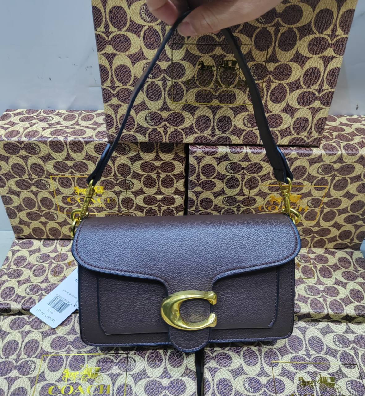 Coach

withbox 
🎁🎁🎁

100 dhs💓

Zain143
♥️♥️♥️