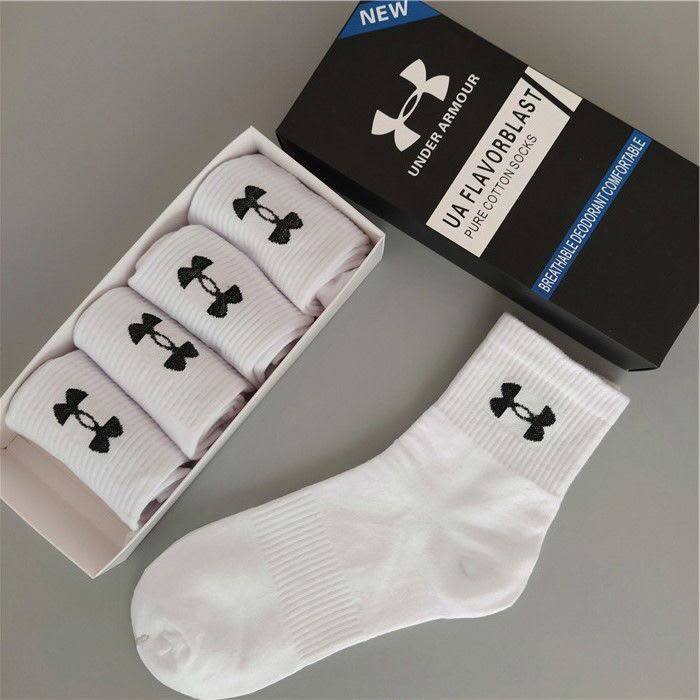 Socks
One box 5 pairs 
35 dhs🇦🇪🇦🇪

Zain138
♥️♥️♥️
