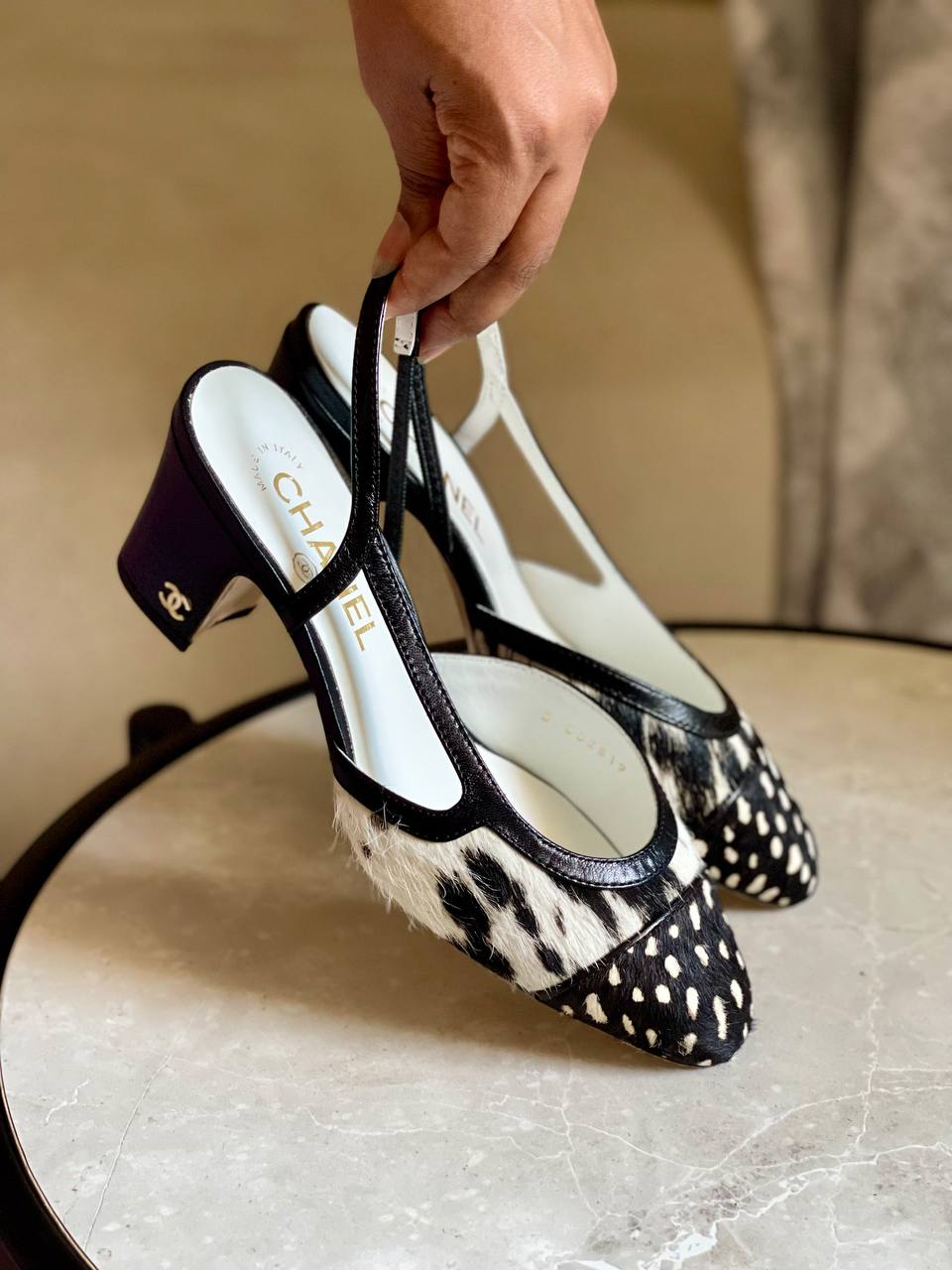 Chanel 

Vip quality 

Size:36 to 42

430 dhs🇦🇪🇦🇪

Zain113
♥️♥️♥️