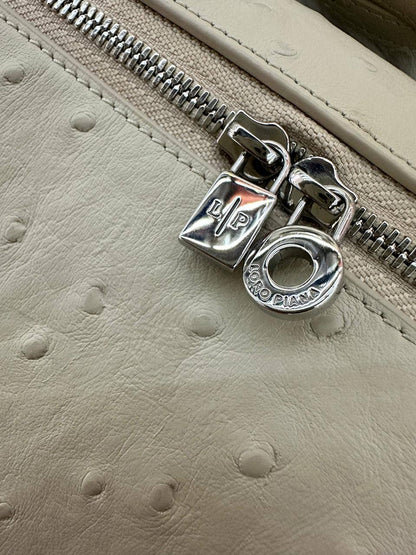 Loro piana

Extra pocket on ostrich leather 

Original quality material💯

For Price 👇 WhatsApp✅
0568585901 
0507557372
0552275751 Owner Zain 👌

Zain71
♥️♥️♥️