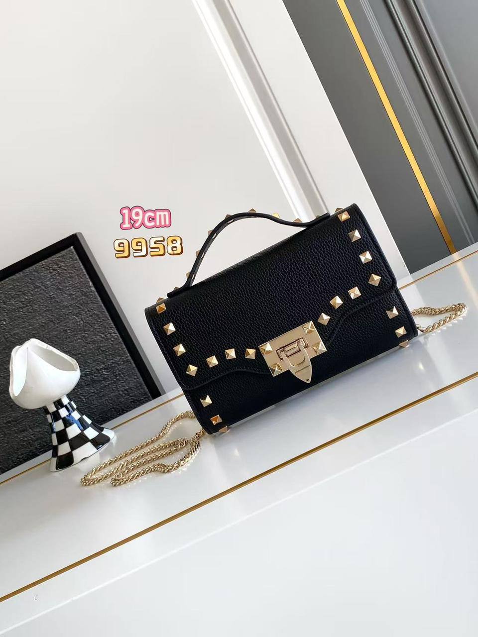 Valentino 
Master🌺🌺
240 dhs💓💓

Zain153
♥️♥️♥️