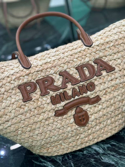 Prada 
Super master quality 
For Price 👇 WhatsApp✅
0568585901 
0507557372
0552275751 Owner Zain 👌

Zain315
♥️♥️♥️
