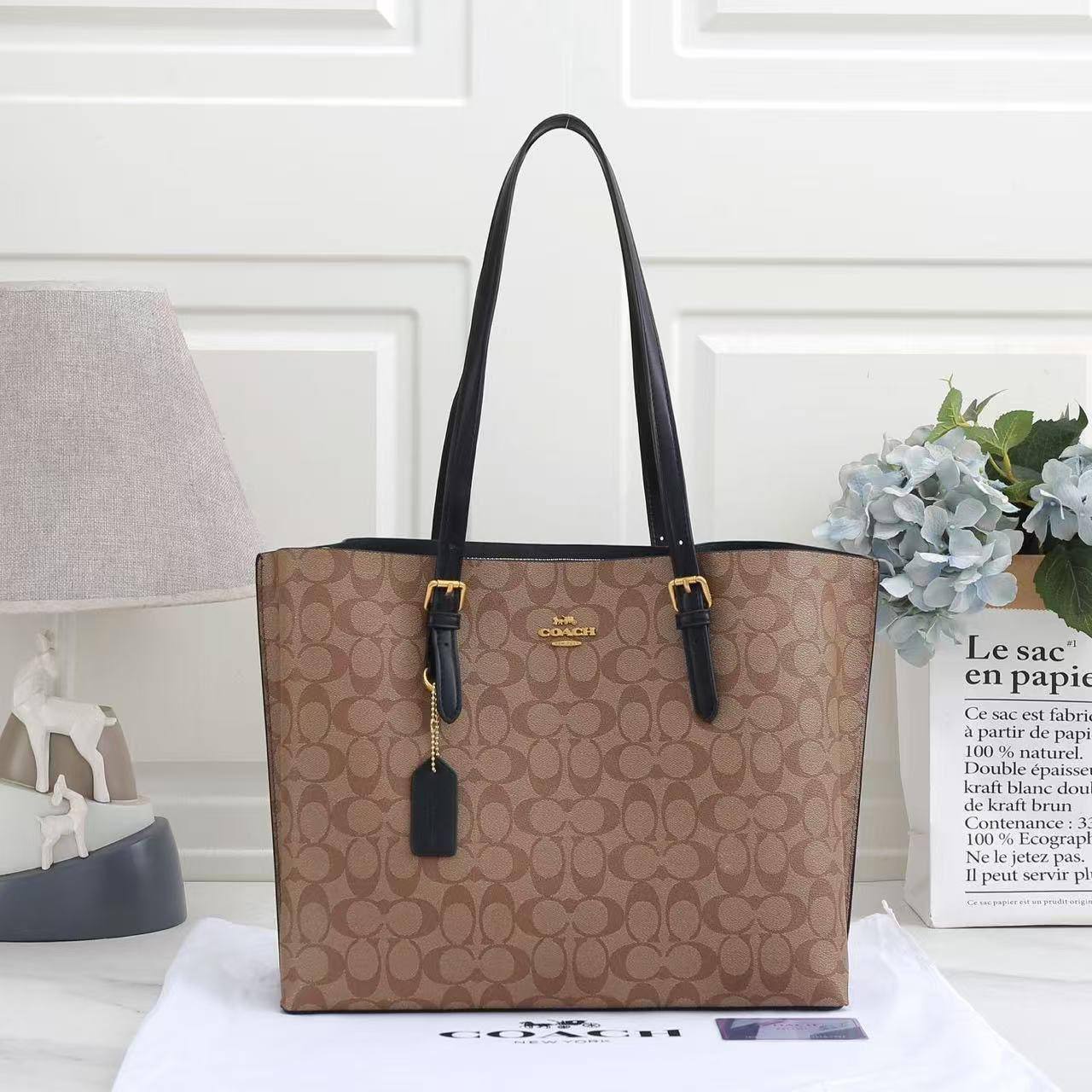 COACH 

NEW CAME 

GOOD QUALITY 

110 DHS🇦🇪🇦🇪🇦🇪

Zain295
♥️♥️♥️