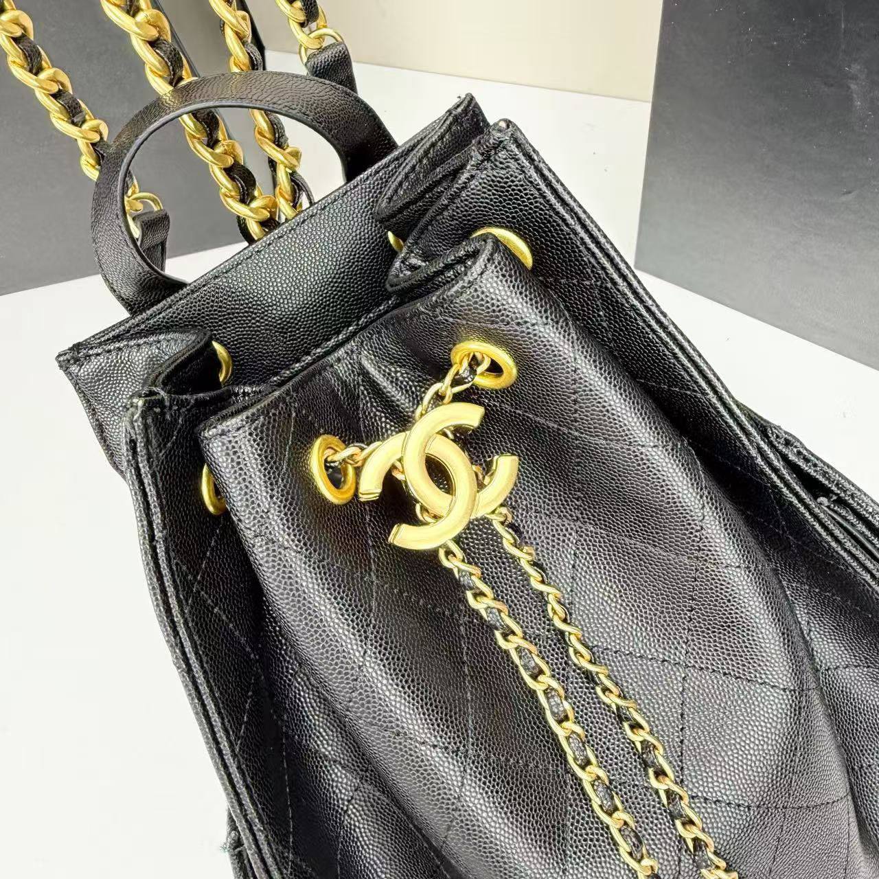 CHANEL BACKPACK 
COPY ONE NEW CAME 
180 dhs🪙🌨️

Zain39
♥️♥️♥️