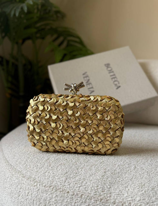 BOTTEGA
        🍁💕🍃
🍂Available now 🩵💫
For Price 👇 WTSP Text Zain 0568585901
0507557372
0544061607

Zain246
♥️♥️♥️
