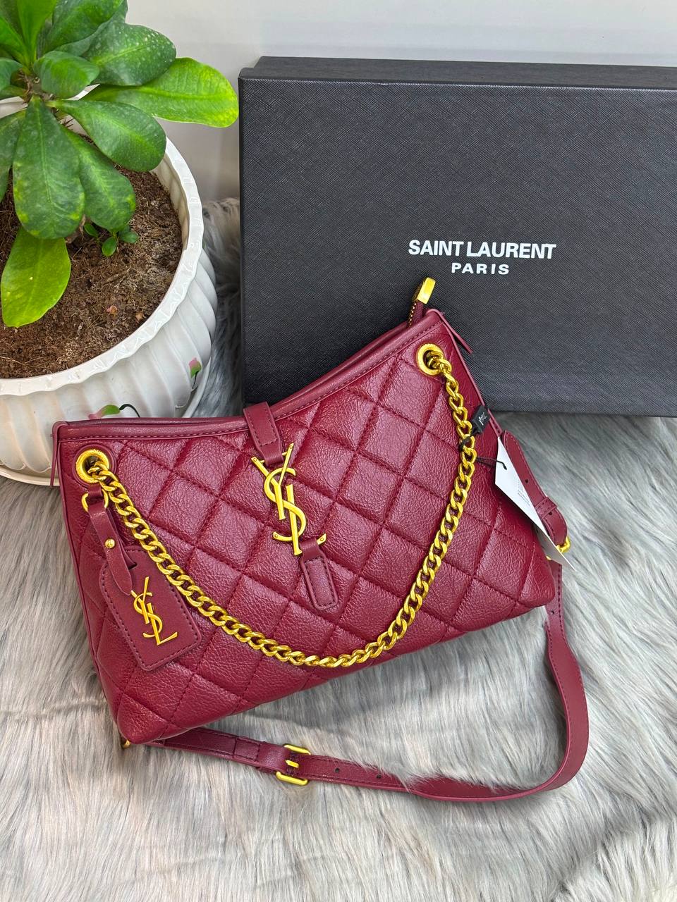 YSL

SIZE 27CM
110 dhs🇦🇪🇦🇪

Zain244
♥️♥️♥️
