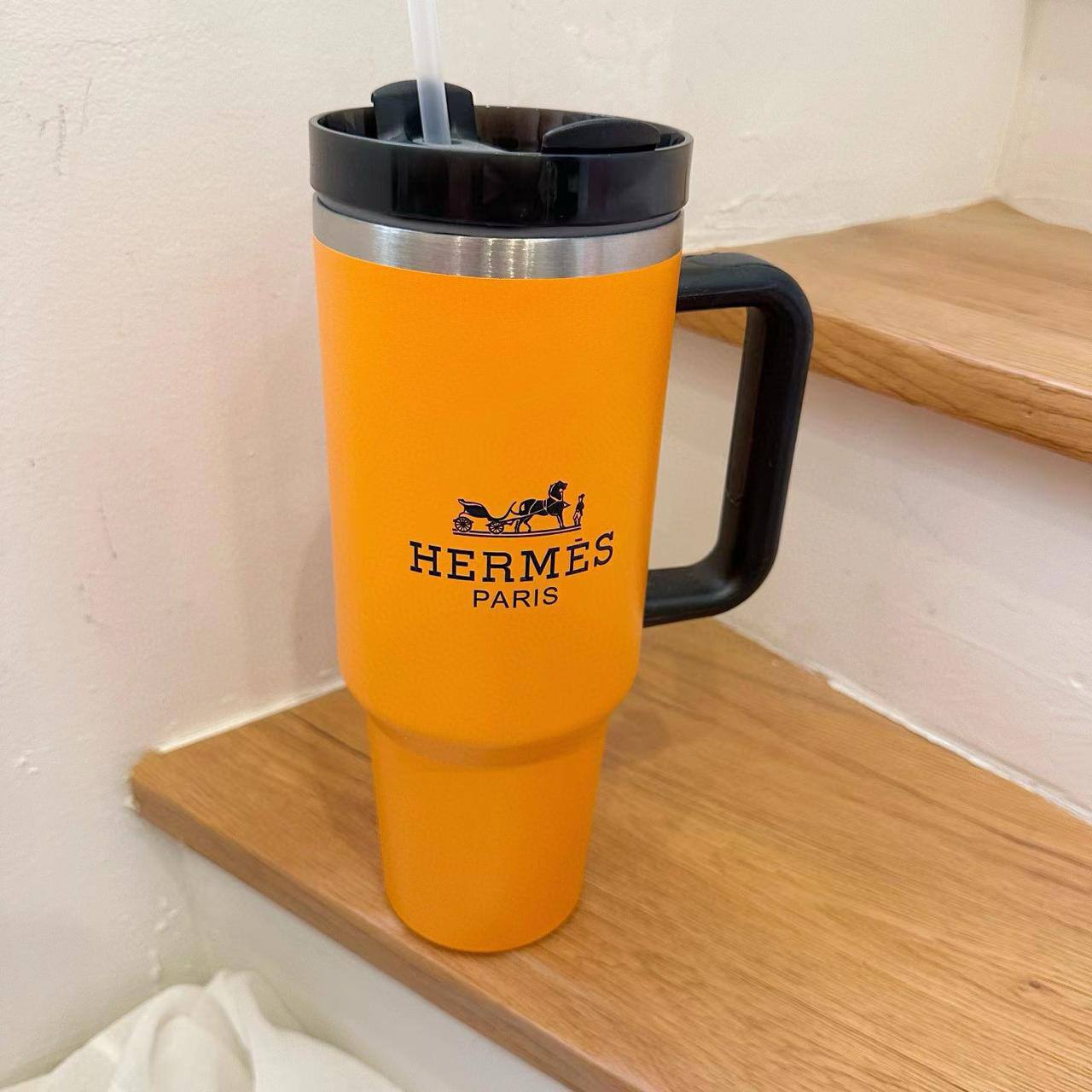 Brand Coffee vacuum Cup 
Good quality 
Size ： 27 * 10 cm
55 dhs❣️

Zain115
♥️♥️♥️