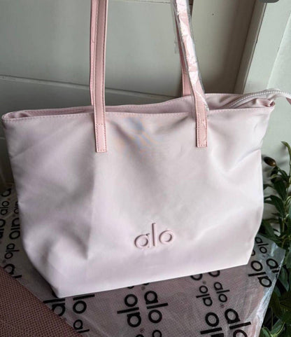 Alo
85 dhs✅
Good-quality 

Zain35
♥️♥️♥️