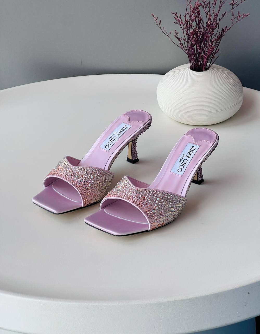JIMMY CHOO 🩷💜
Size 36_41
Super high quality
450 dhs✅

Zain176
♥️♥️♥️