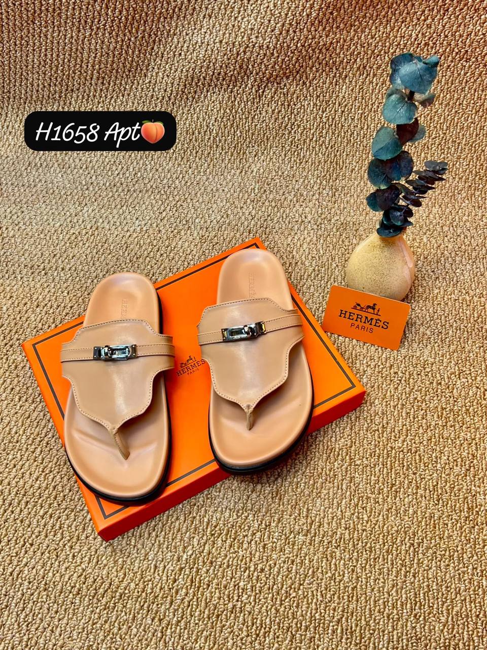 Hermes
Empore sandals
Size 36 to 41

95 dhs💓

Zain236
♥️♥️♥️