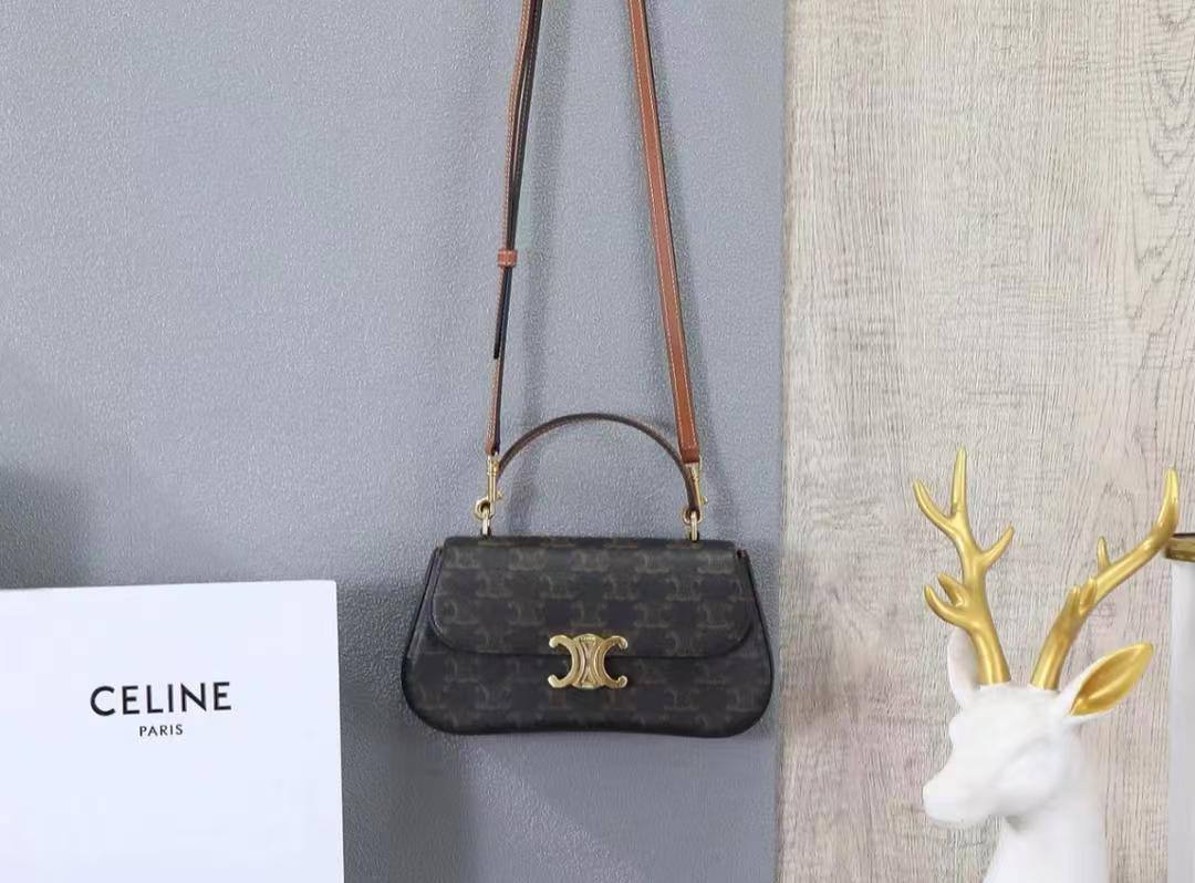 Celine
95 dhs🪙🌨️

Zain148
♥️♥️♥️