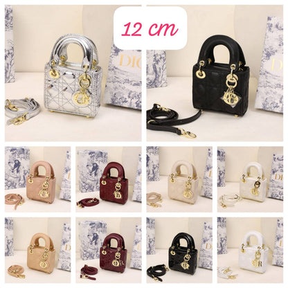 Dior

withbox 
🎁🎁🎁

100 dhs✅

Zain143
♥️♥️♥️
