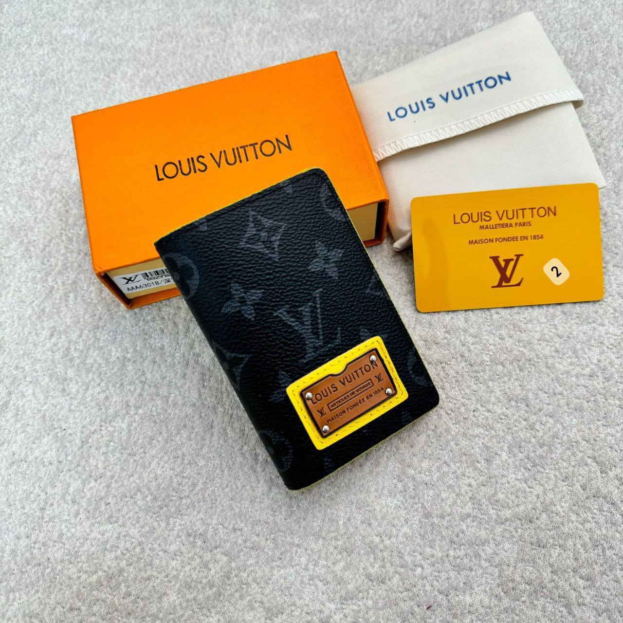 Lv wallet
*Good quality*
55 dhs✅

Zain29
♥️♥️♥️