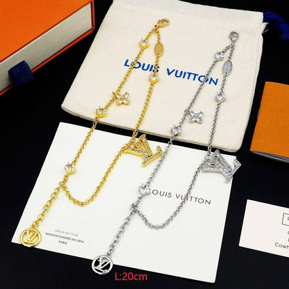 LV SET❤️‍🔥*
Necklace 🦋
Bracelet 🐦‍🔥
Earring ✨
Master quality 💯
With normal boxes 📦 
150 dhs❣️
With master box 🗃️ 
170 dhs❣️

Zain216
♥️♥️♥️