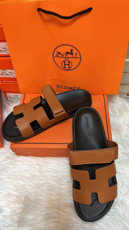 Hermes 
Slipper, High Quality 
Size 40 To 45
95 dhs❣️

Zain120
♥️♥️♥️