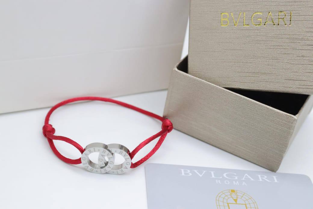 Bracelet 
55 dhs💓
+Box and paper bag🎁

Zain33
♥️♥️♥️