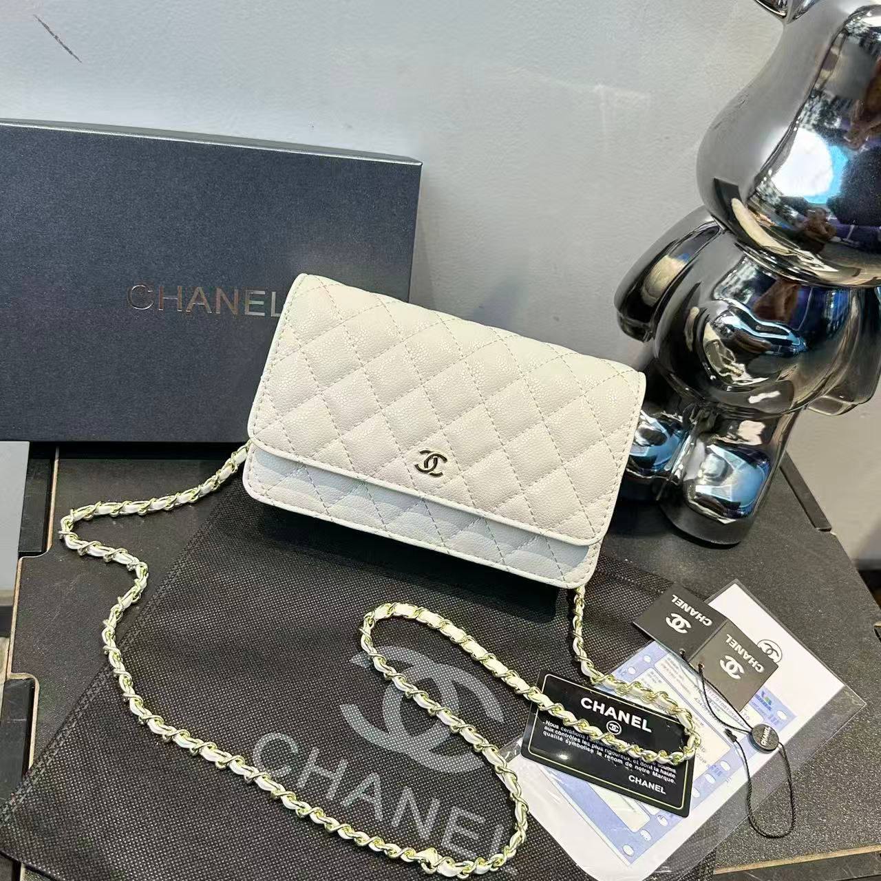 Chanel
with box
good quality
110 dhs💓

Zain143
♥️♥️♥️