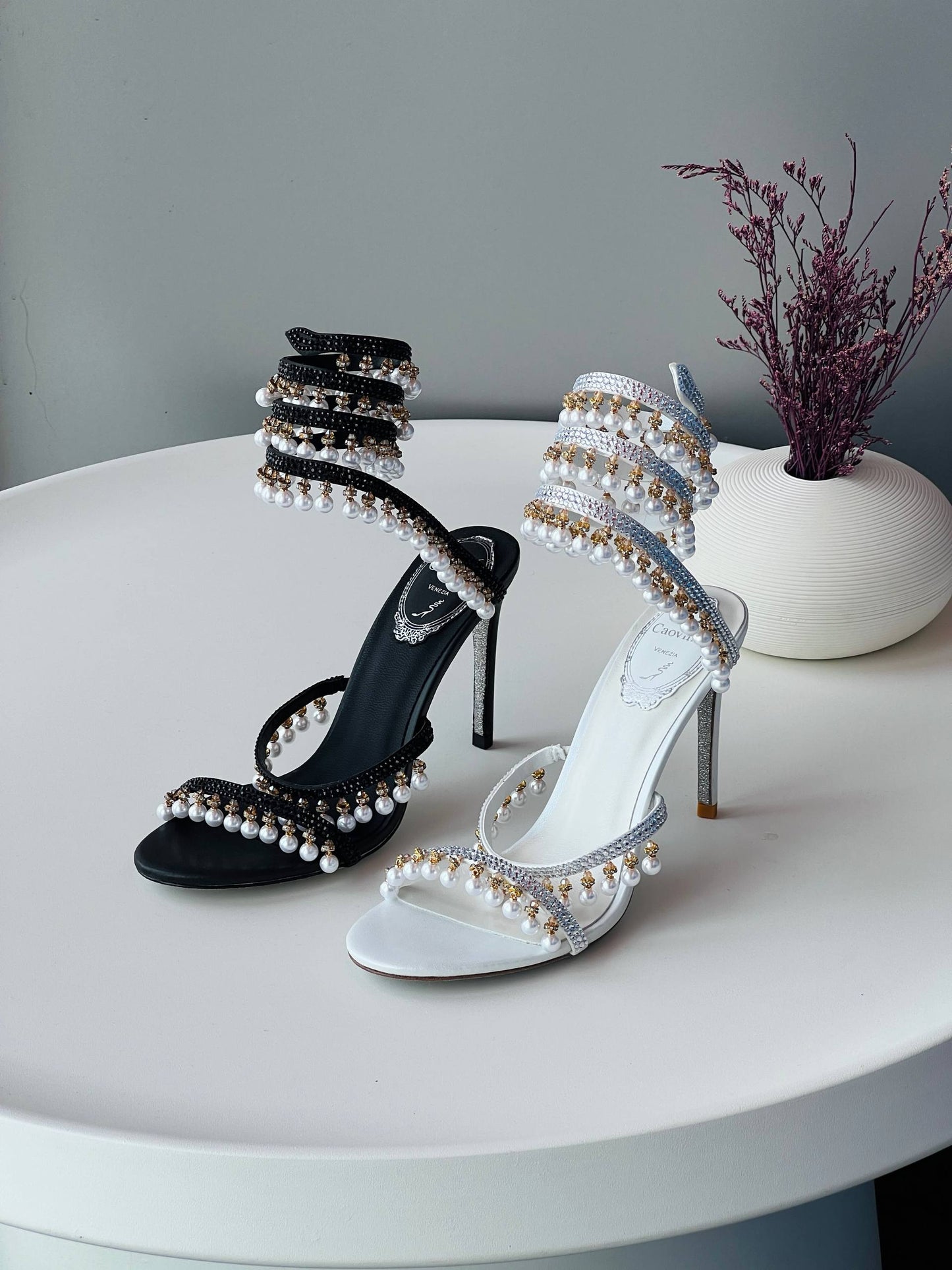 RENE CAOVILLA 🩵💛
*36-41*
_Super master high quality_🪡
450 dhs✅

Zain176
♥️♥️♥️