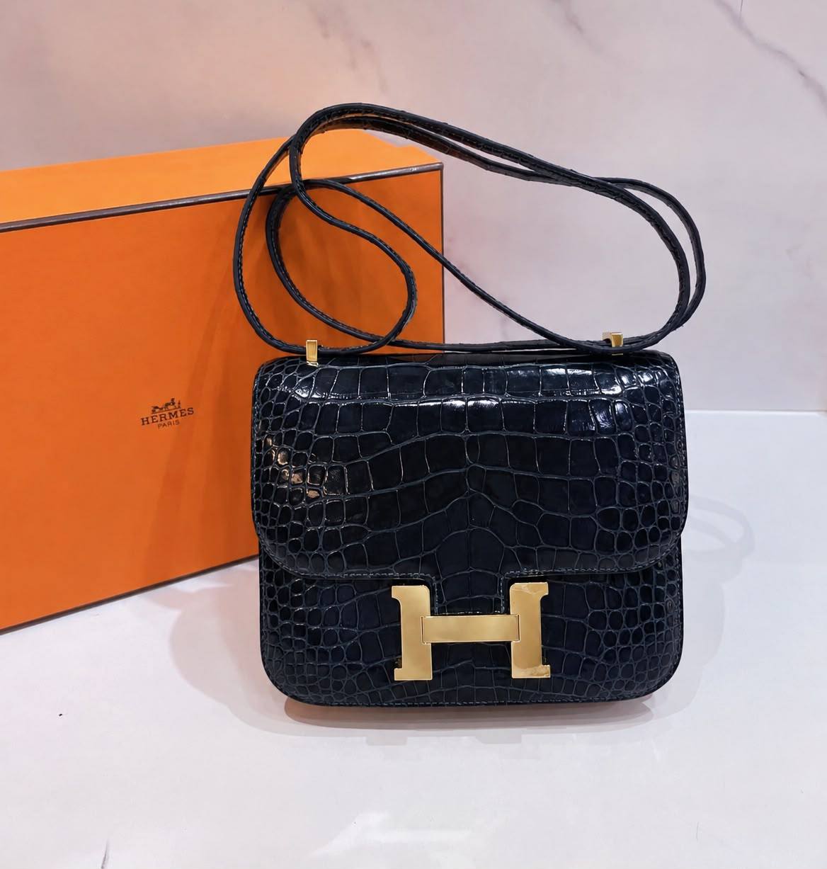 HERMES 

NEW CAME 
GOOD QUALITY 

WITH BOX 
110 dhs🇦🇪🇦🇪

Zain295
Zain39
♥️♥️♥️