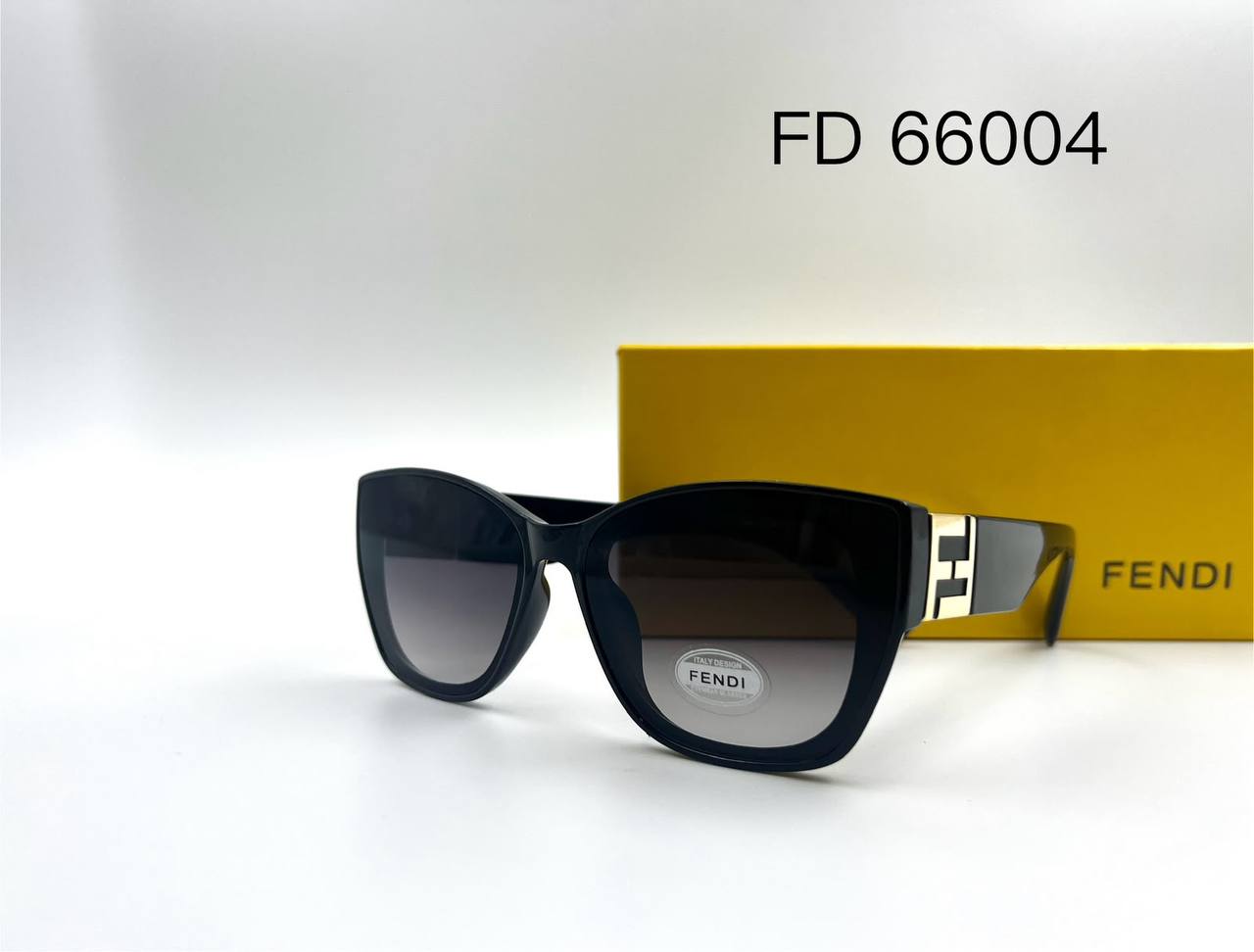 FENDI 
Sunglasses 🕶️ 
good quality 💯
With master box 🗃️ 
50 dhs✅

Zain273
♥️♥️♥️