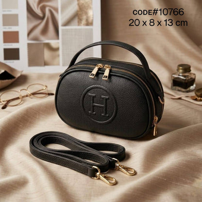 HERMES ᴄᴀᴍᴇʀᴀ ʙᴀɢ
ᴅᴏᴜʙʟᴇ ᴢɪᴘᴘᴇʀ ʜᴀɴᴅʙᴀɢ
ᴍᴀᴛᴛᴇ sᴏғᴛ ʟᴇᴀᴛʜᴇʀ ᴍᴀᴛᴇʀɪᴀʟ
ɢᴏʟᴅ ʜᴀʀᴅᴡᴀʀᴇ
ᴡɪᴛʜ ʟᴏɴɢ ʙᴇʟᴛ sᴛʀᴀᴘ
sɪᴢᴇ : 20 cm
ᴡɪᴛʜ BOX
🎁🎁🎁

70 dhs✅

Zain31
♥️♥️♥️