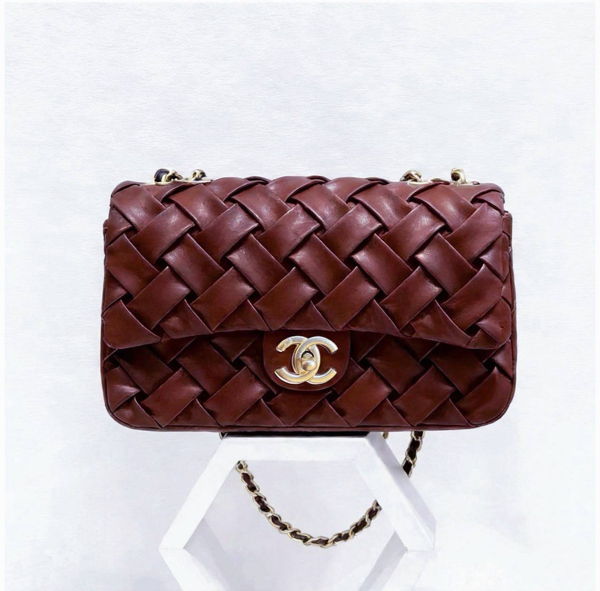 CHANEL 

HIGH QUALITY

 RESTOCK 
WITH BOX 

115 dhs🇦🇪🇦🇪🇦🇪

Zain295
♥️♥️♥️