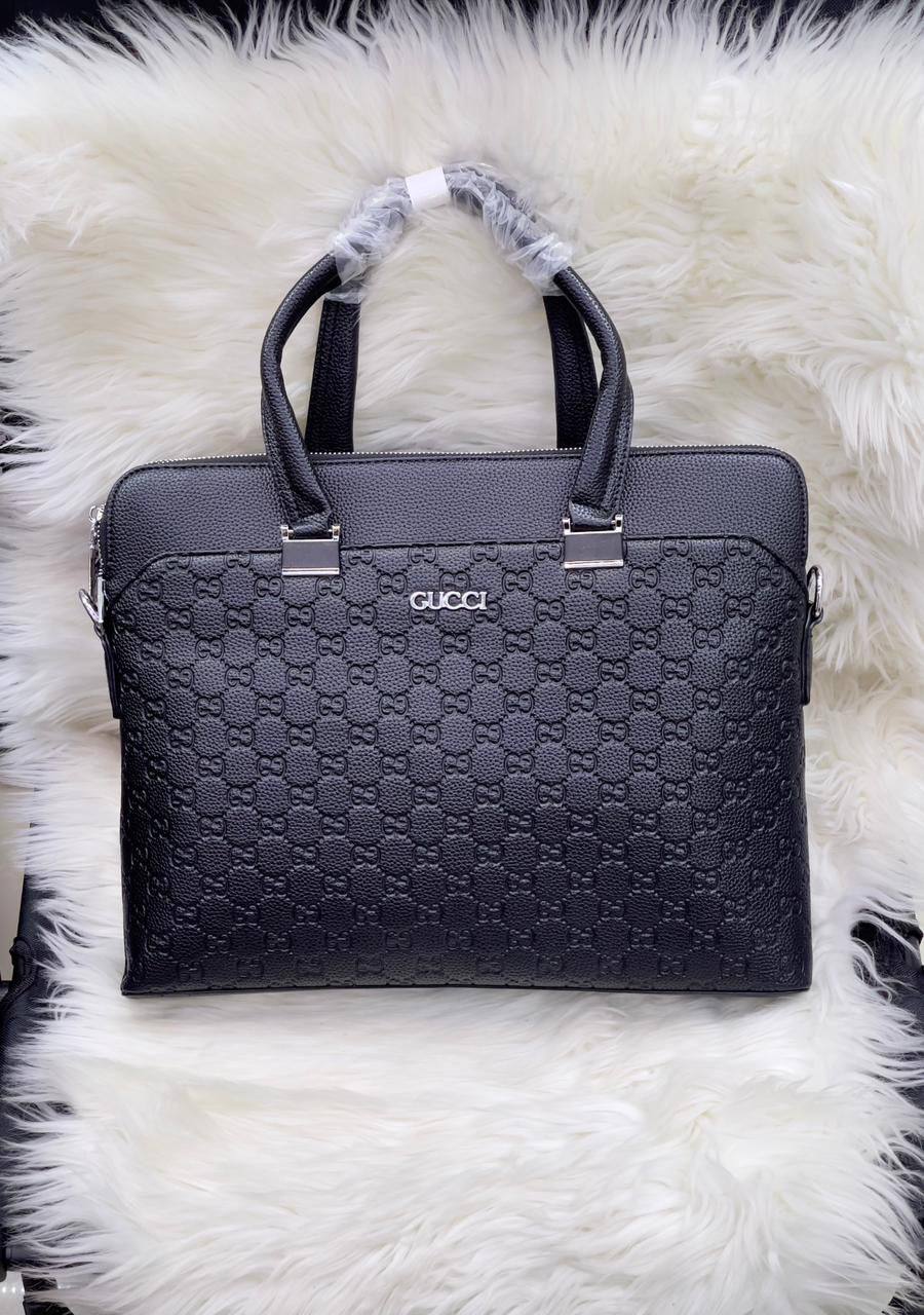 🚙 Laptop bag 2 zipper
1️⃣ First  quality 
Size : 38 * 29 cm
95 dhs✅

Zain115
♥️♥️♥️