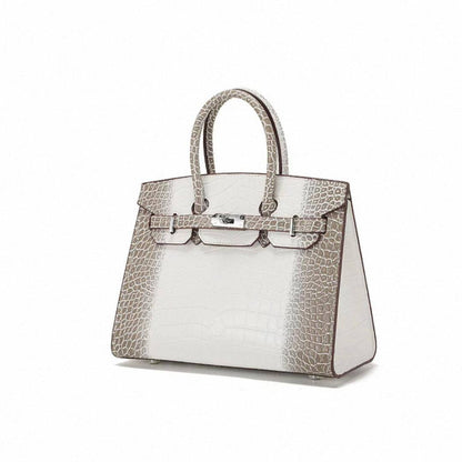 Hermes 

100 dhs🇦🇪🇦🇪

size 25×11×19cm

Zain213
♥️♥️♥️