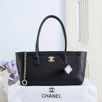 Chanel

105 dhs🇦🇪🇦🇪

size 35×13×20cm

Zain42
♥️♥️♥️