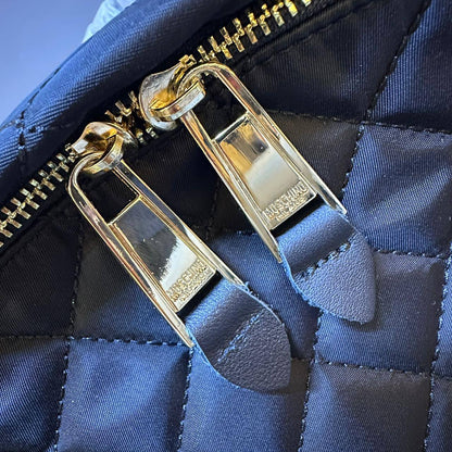 MOSCHINO BACKPACK 

COPY ONE NEW CAME 

120 dhs🪙💕

Zain39
♥️♥️♥️
