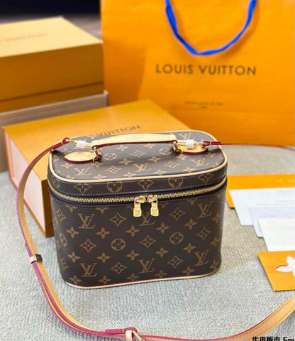 LV
big  100 dhs🇦🇪🇦🇪
size 24×13×17cm

medium 95 dhs🇦🇪🇦🇪
size 18×10×13cm

small  90 dhs🇦🇪🇦🇪
size 15×8×11cm

with box

Zain42
♥️♥️♥️