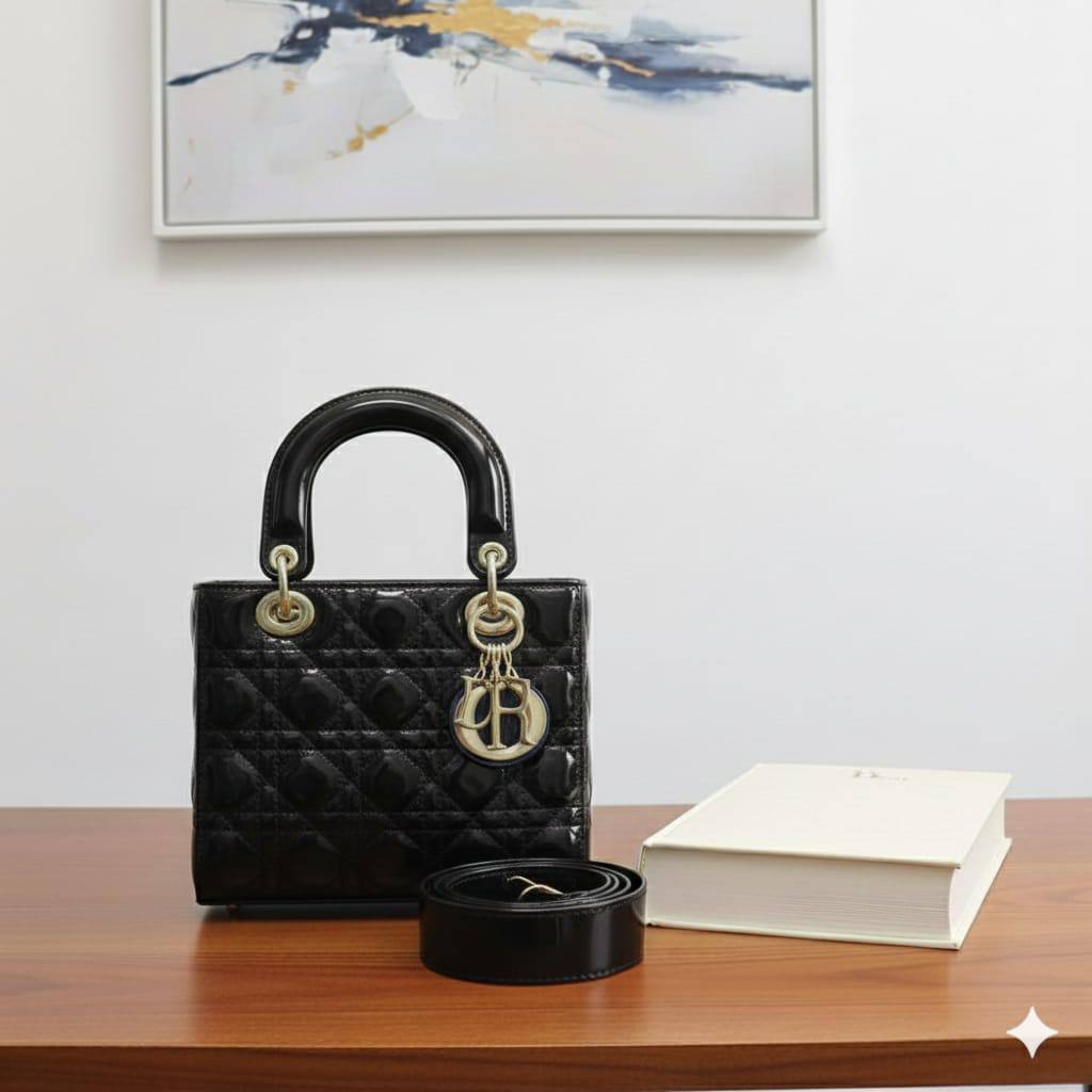 Dior
ᴍᴀᴛᴛᴇ ʟᴇᴀᴛʜᴇʀ ᴍᴀᴛᴇʀɪᴀʟ
ᴡɪᴛʜ ᴛᴡɪʟʟʏ ɪɴᴄʟᴜᴅᴇ
sɪᴢᴇ: 20 cm
ᴡɪᴛʜ BOX
🎁🎁🎁

95 dhs🪙🌨️

Zain31
♥️♥️♥️
