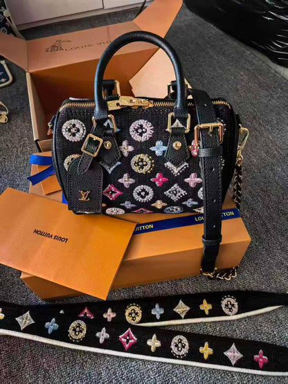 LV
Master🌺🌺
360 dhs✅ New Stock 

Zain297
♥️♥️♥️
