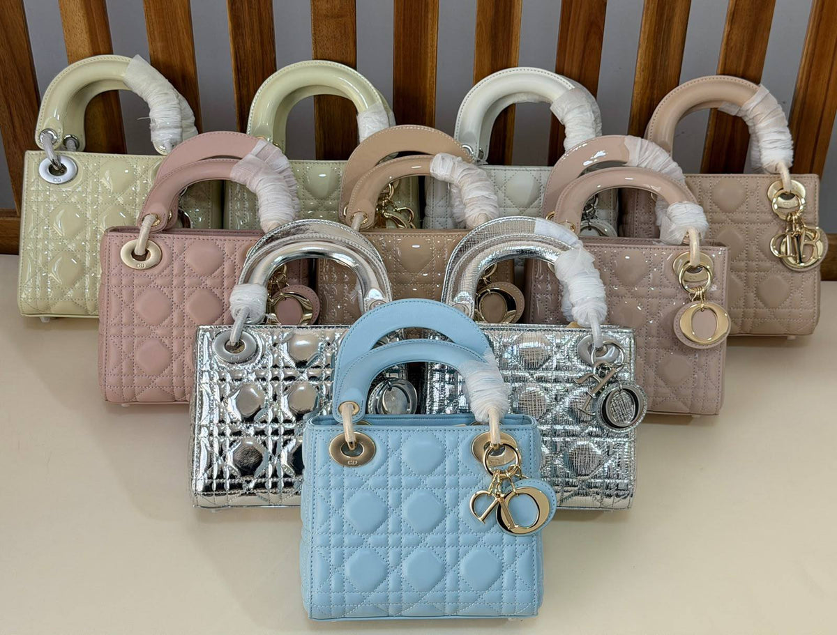 DIOR 
Super Master Quality 
Original Packing 
17cm

For Price 👇 WhatsApp✅
0568585901 
0507557372
0552275751 Owner Zain 👌

Zain321
♥️♥️♥️