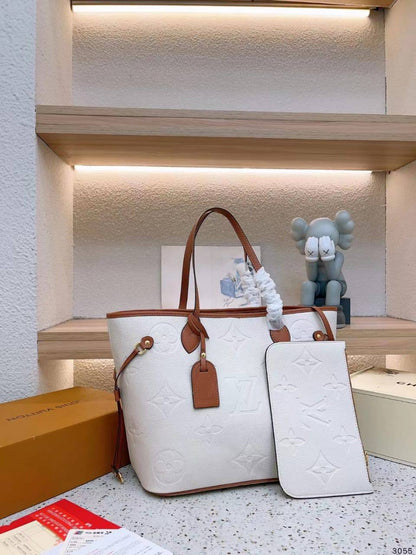 Lv 

Withbox

100 dhs🇦🇪🇦🇪

Zain235
♥️♥️♥️