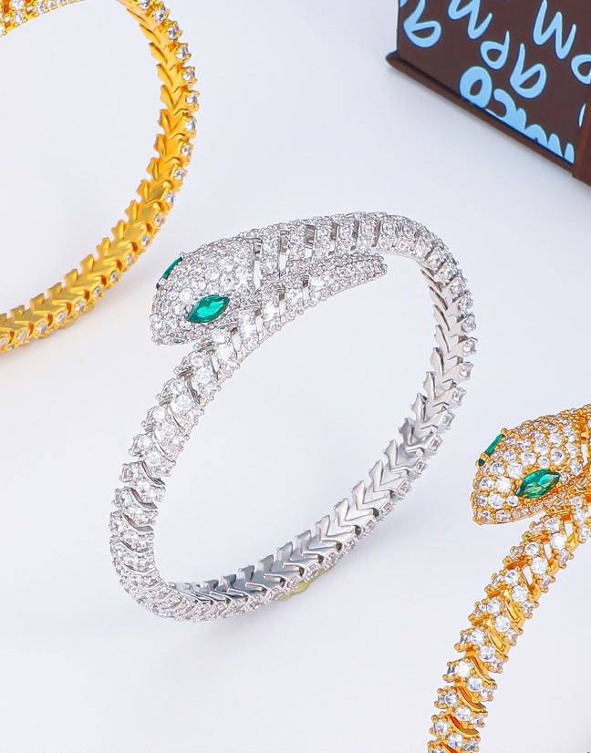 APM set
Bangle 
Ring 💍 
Master quality 🪅

*120* AED normal box 📦 
*140* AED master box 🗃️

Zain48
♥️♥️♥️