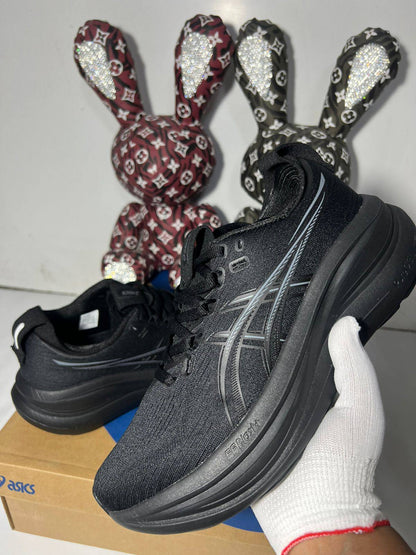 Asics Gel-Nimbus 28 Black/Graphite. 
36-45 AVAILABLE 🤩
210 dhs❣️

Zain242
♥️♥️♥️