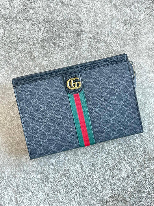 Men Clutch
95 dhs🪙🌨️

Zain33
♥️♥️♥️