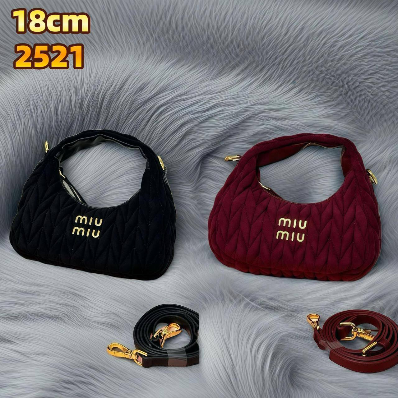 Miu Miu
95 dhs🪙

Zain13
♥️♥️♥️