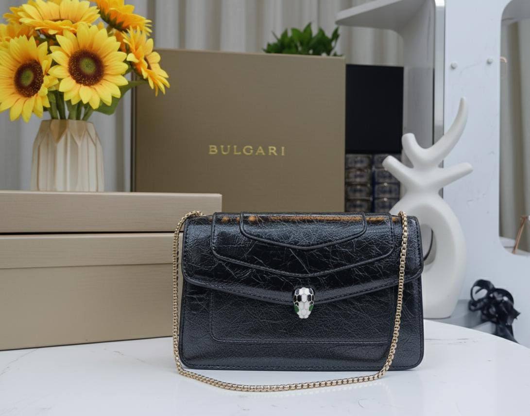 BVLGARI 🆕
GOOD QUALITY 💯
100 dhs🪙🖤

WITH BOX 📦

Zain28
♥️♥️♥️