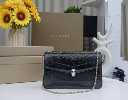 BVLGARI 🆕
GOOD QUALITY 💯
100 dhs🪙🖤

WITH BOX 📦

Zain28
♥️♥️♥️