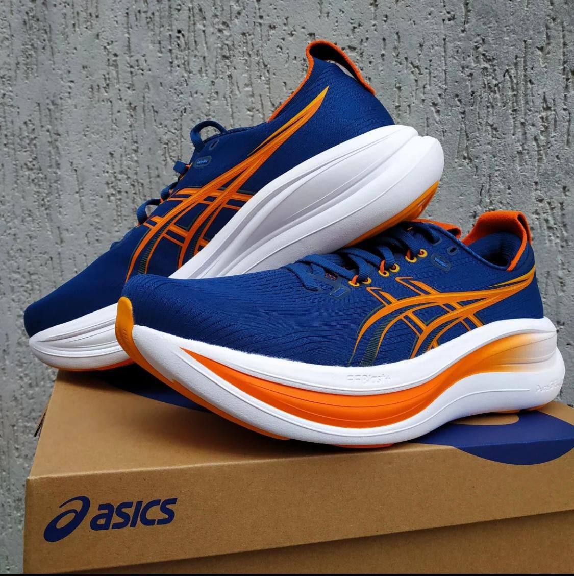 ASICS Gel Nimbus 28 , master 
Size 36 to 45 , 
250 dhs✅

Zain196
♥️♥️♥️