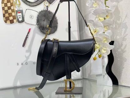 Dior Master
320 dhs🪙💚

Zain228
♥️♥️♥️
