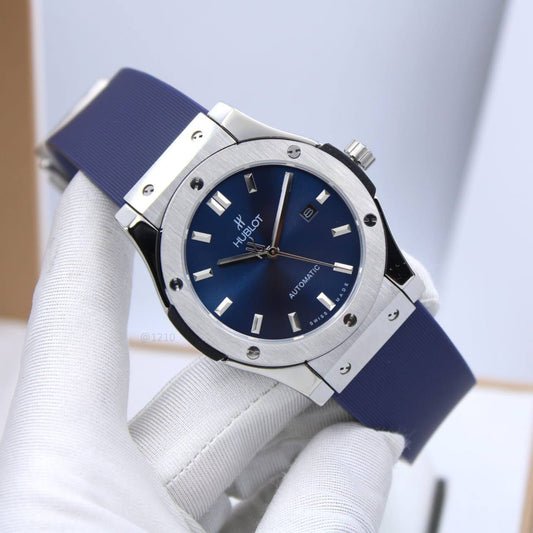 HUBLOT MEN AUTOMATIC
210 dhs✅

Zain304
♥️♥️♥️