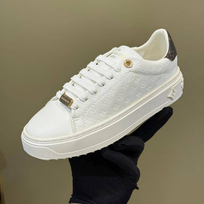LV SHOES 👟 
Size 36-41
140 dhs🪙🖤

Zain40
♥️♥️♥️