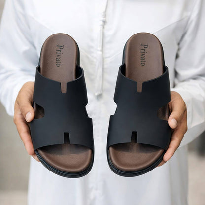 slippers for men good quality  with box and paper bag size available (40to46) 6to12) 
180 dhs❣️

Zain59
♥️♥️♥️