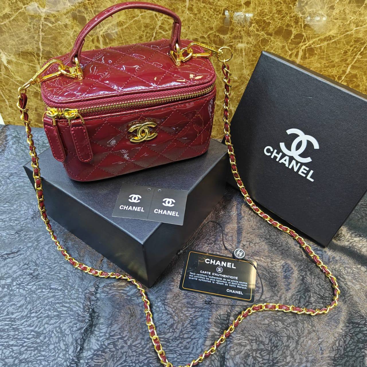 Chanel
95 dhs🪙💕

with box 
🎁🎁🎁

Zain235
♥️♥️♥️